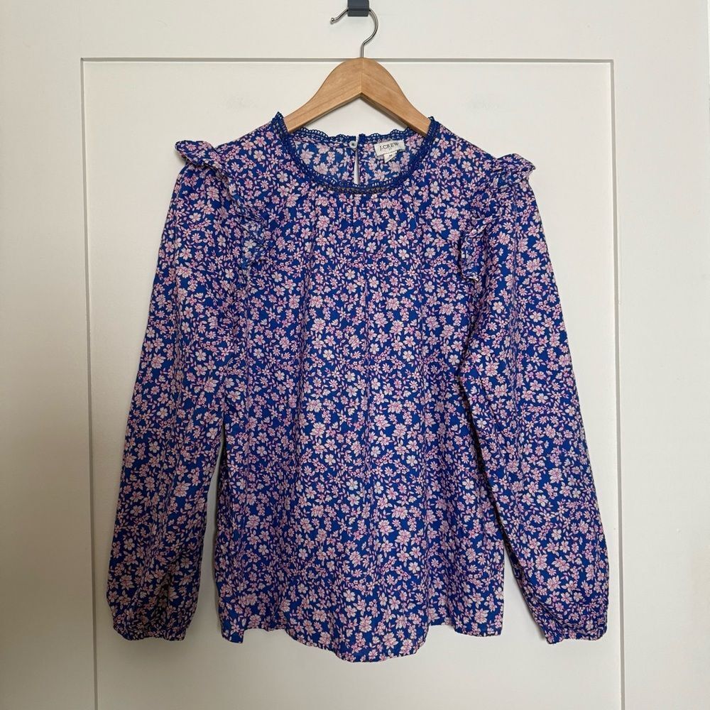 J Crew Top Women Sz M Blue Purple Floral Ruffle Shoulder Long Sleeve Cottagecore
